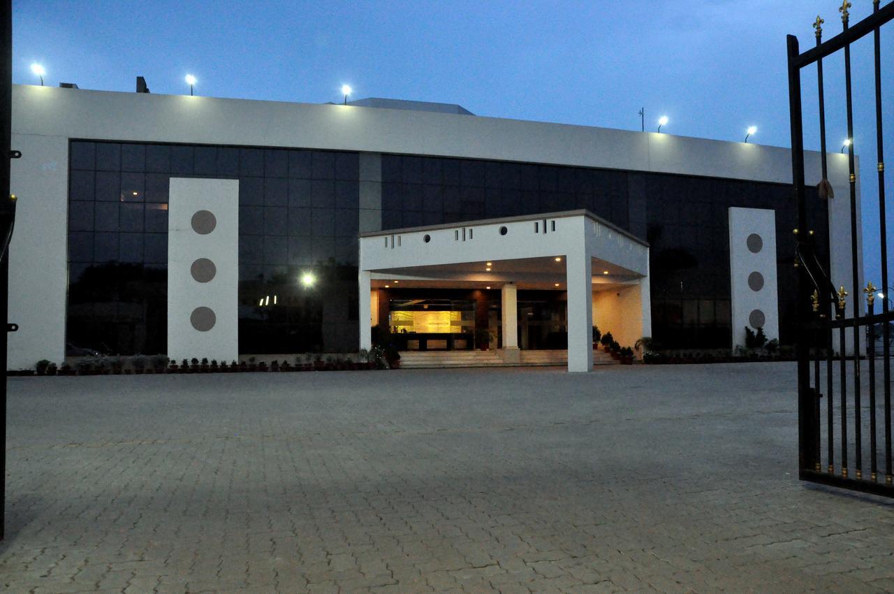 Hotel Suncity Palace Jharsuguda Экстерьер фото